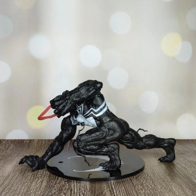 Фігурка іграшкова "Веном" із всесвіту, статуетка із ПВХ пластику Venom 14 см Black Фігурка іграшкова "Веном" із всесвіту, статуетка із ПВХ пластику Venom 14 см Black