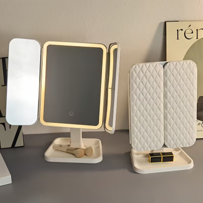Настільне дзеркало для макіяжу LED потрійне складне акумуляторне біле