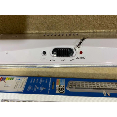 Світильник, що перезаряджається 60 LED 4 Вт Ack AC01-00330 Світильник, що перезаряджається 60 LED 4 Вт Ack AC01-00330